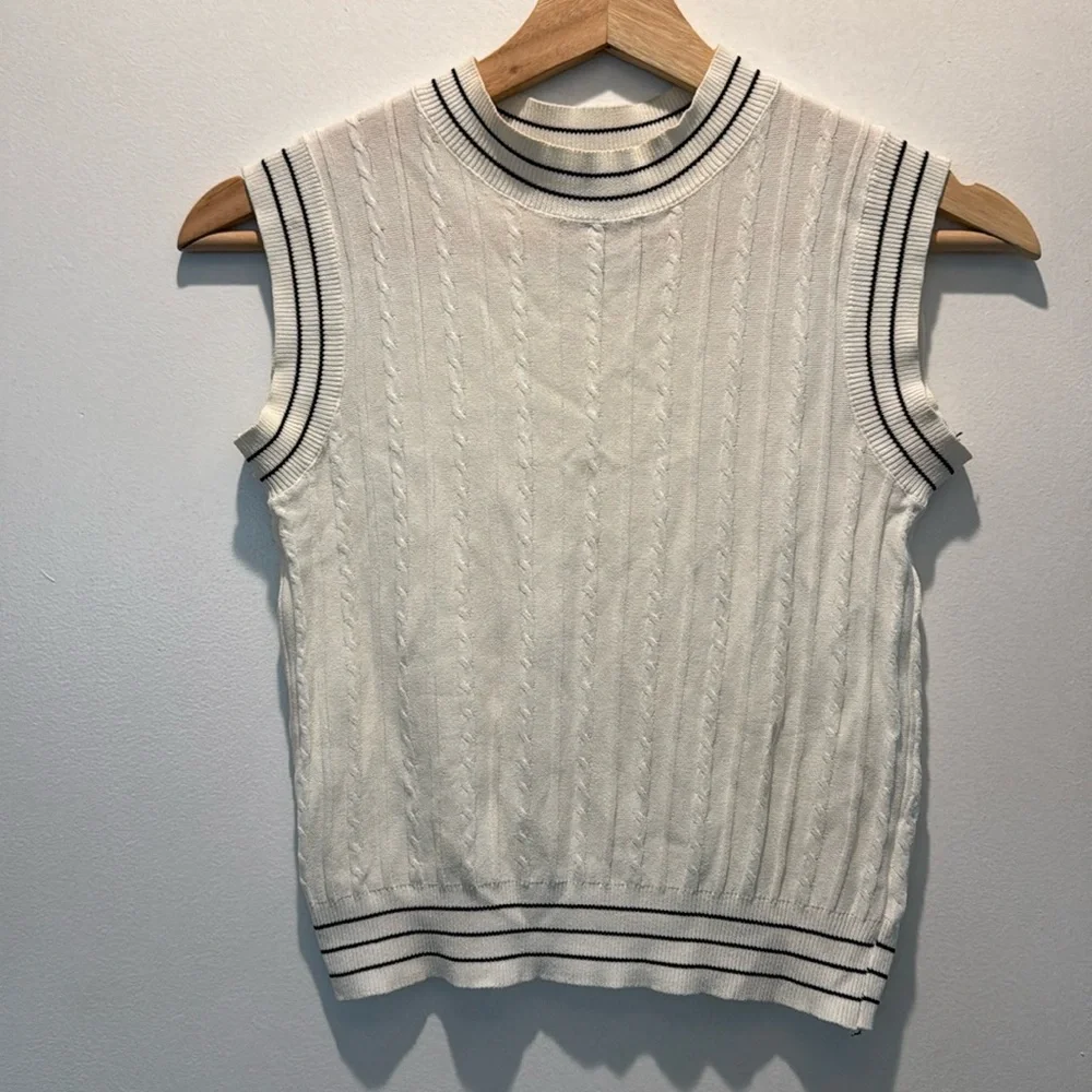 Unif Sleeveless Sweater Vest. - Picture 1 of 7